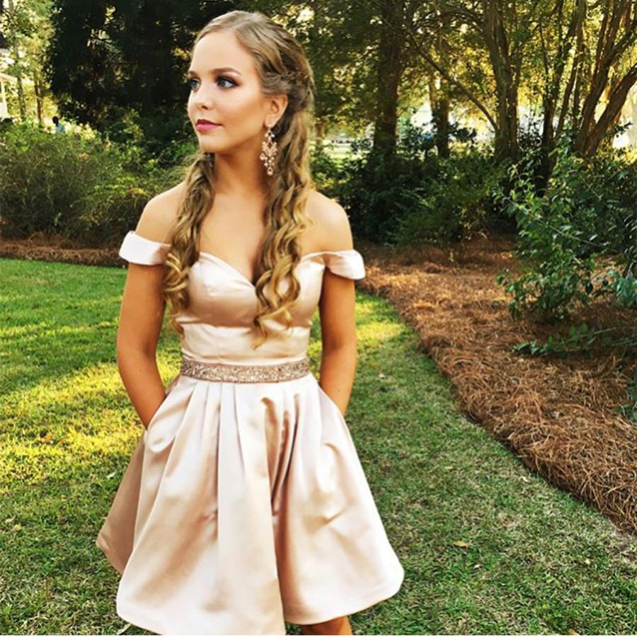 Cute Prom Dresses for Girls with Short Hair